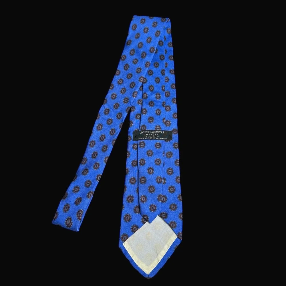Brooks‎ Brothers Makers Silk Tie Blue Medallion Geometric Mens Necktie USA Made